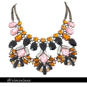 NWT Sparkling Sage Necklace